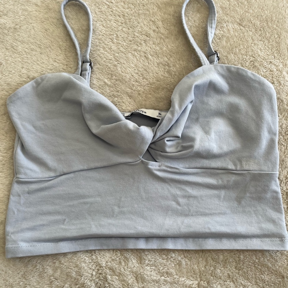 Hollister M blue top